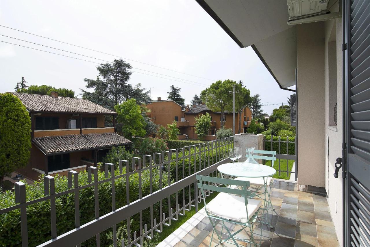 Apartmán Baseventuno 4 Bilocale Sirmione Exteriér fotografie