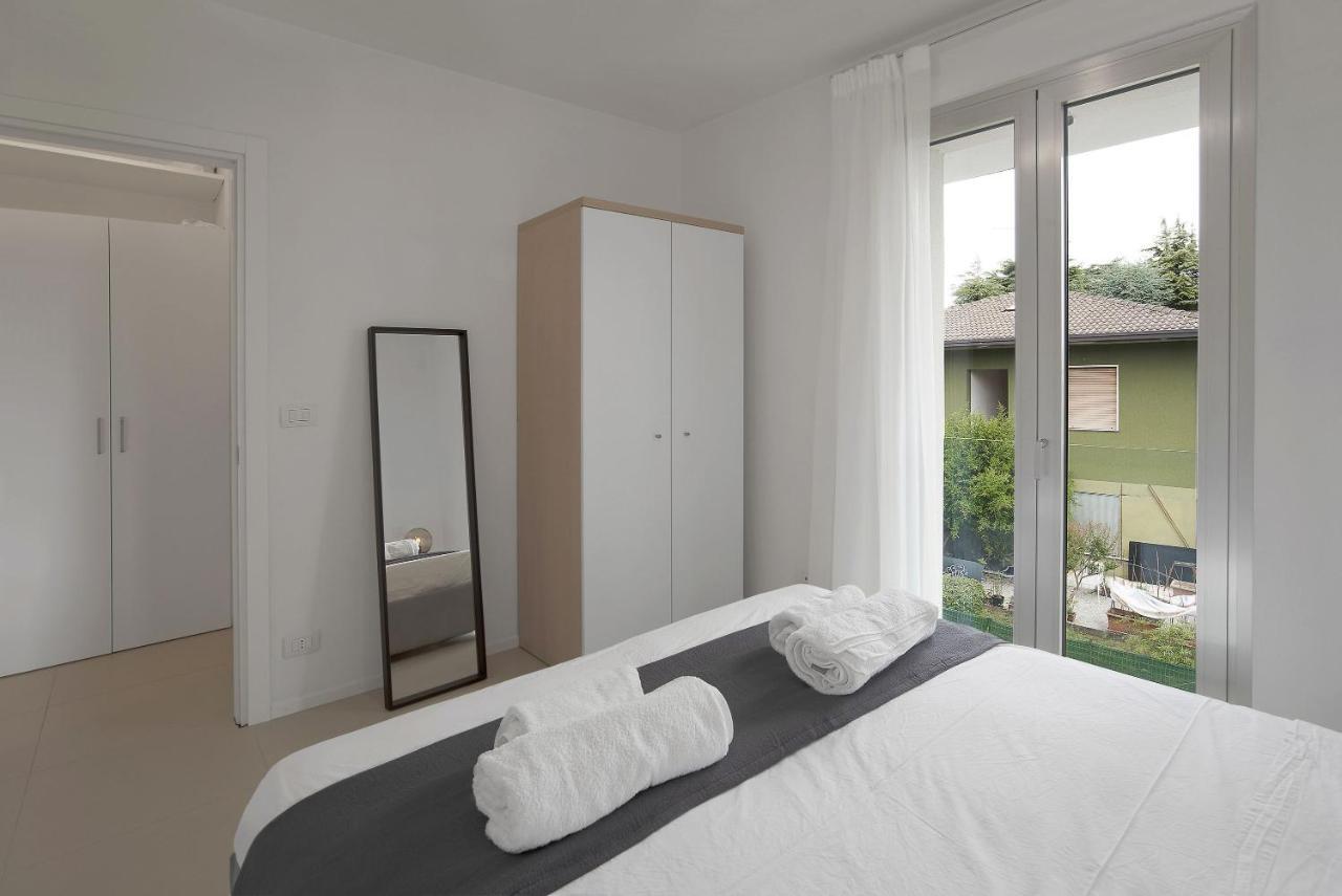 Apartmán Baseventuno 4 Bilocale Sirmione Exteriér fotografie