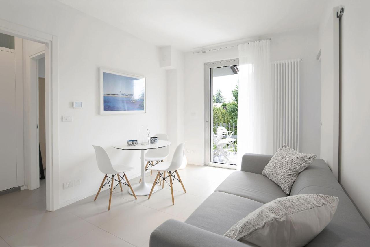 Apartmán Baseventuno 4 Bilocale Sirmione Exteriér fotografie