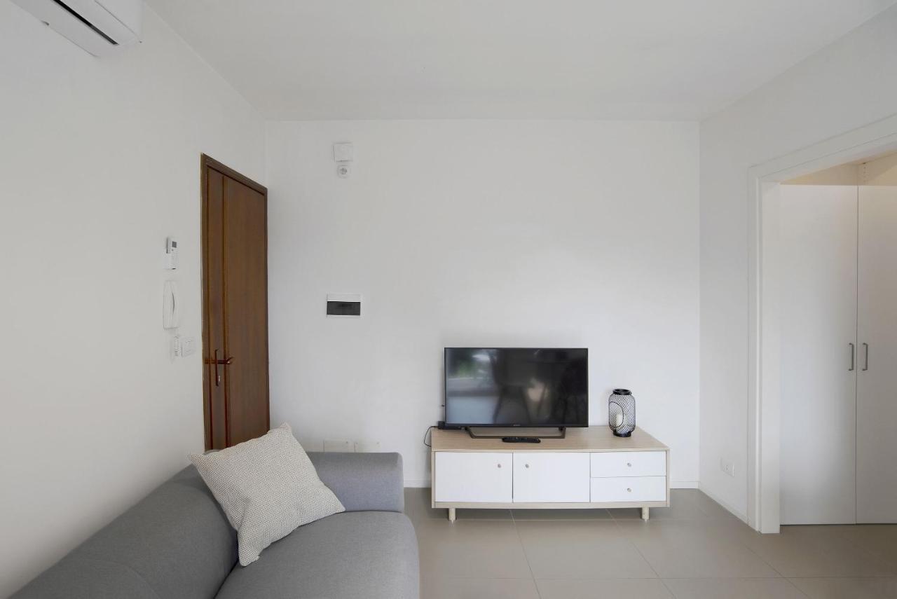Apartmán Baseventuno 4 Bilocale Sirmione Exteriér fotografie